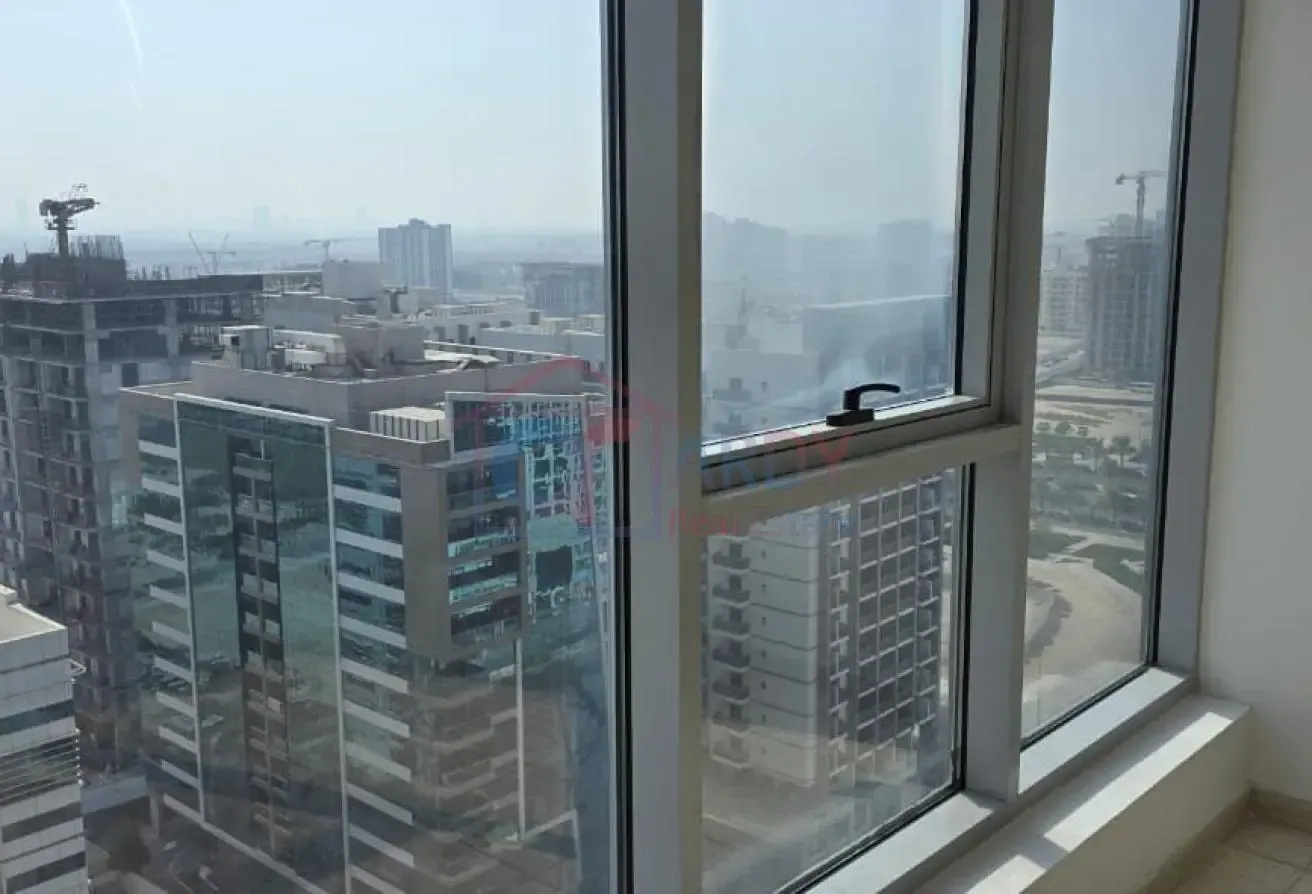 On Rental 2 bed bigger unit spacious in Skycourts