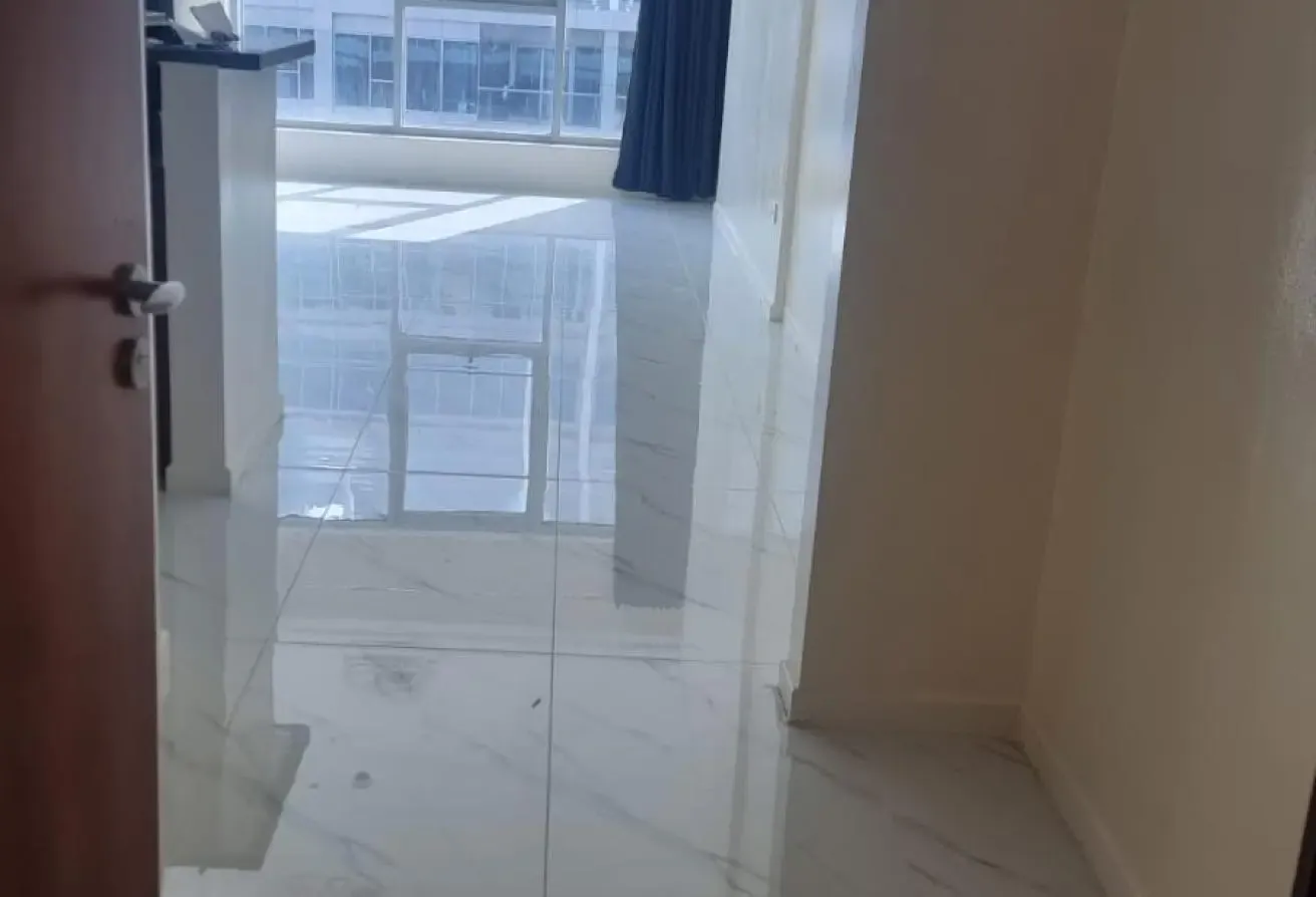 High-Floor 1BR | No Balcony | City View