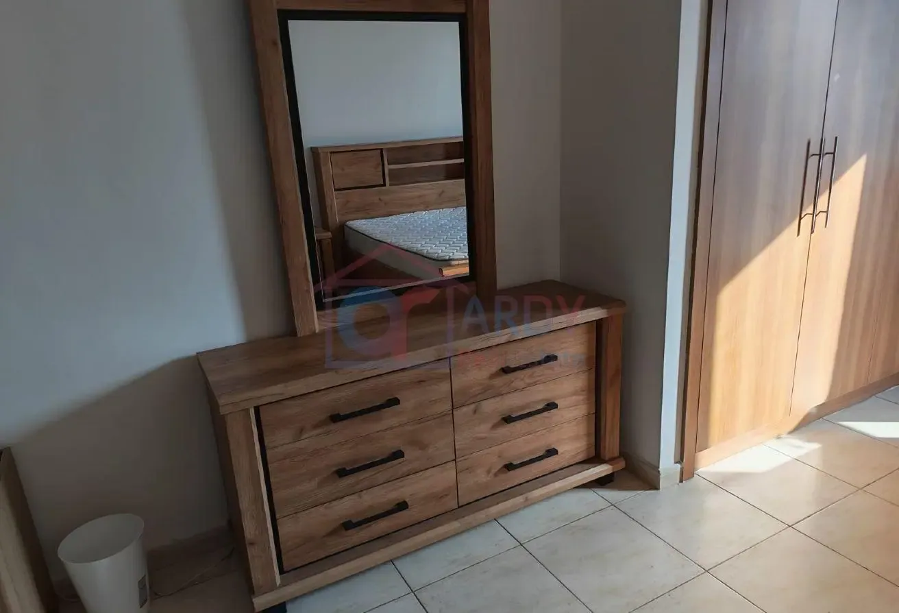 Furnished Studio spacious bright and ready to move