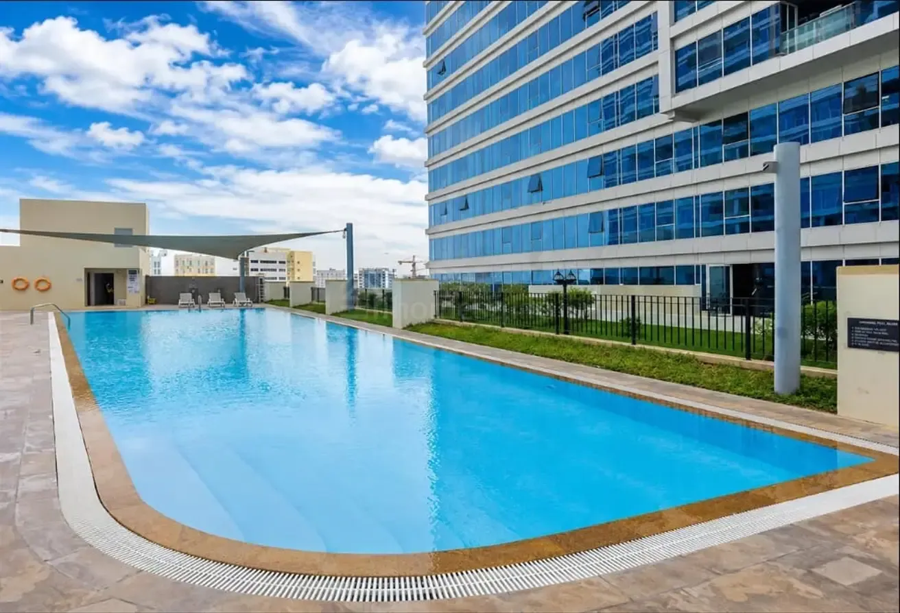 Pool View | Vacant | Mid Floor