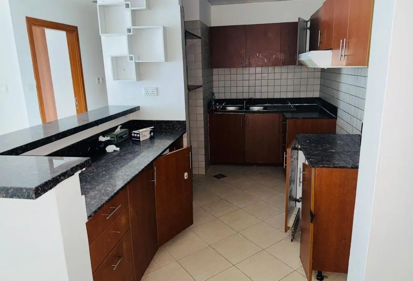 VACANT AND READY TO MOVE | SPACIOUS LAYOUT