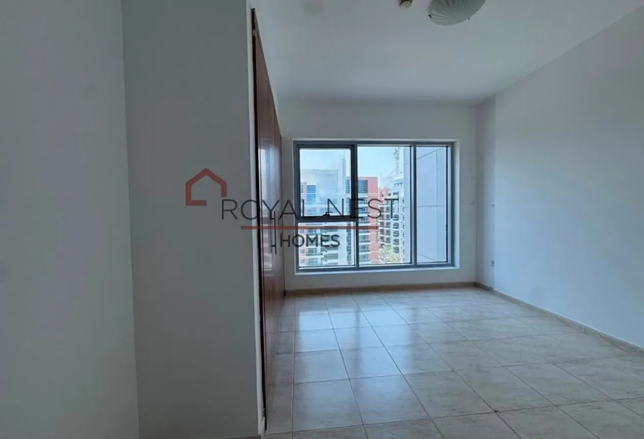 Corner Unit | Semi Closed Kitchen | Ready to Move