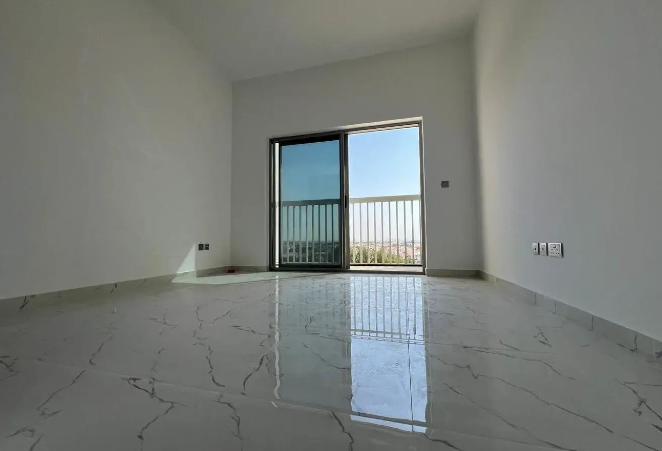 Bright Studio | 1 Bath | Balcony | Skycourts D