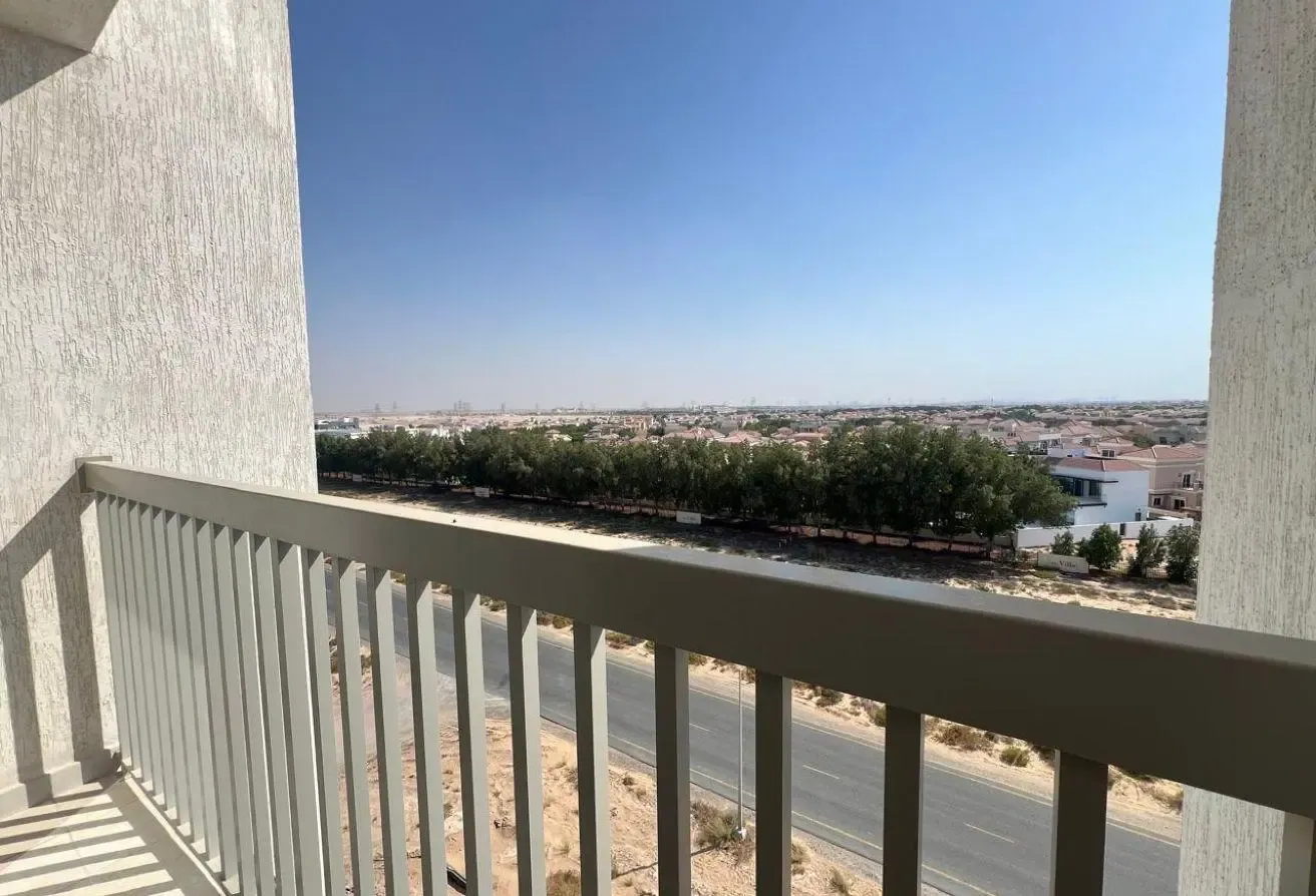 Bright Studio | 1 Bath | Balcony | Skycourts D