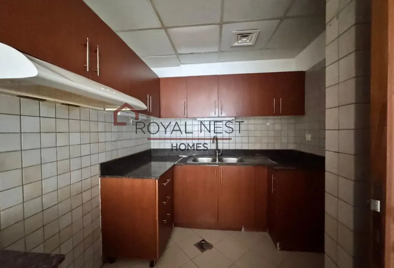 Ready to Move | 4 CHQ'S | Family Living