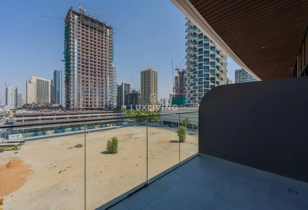 Vacant| Fully Furnished | Brand New