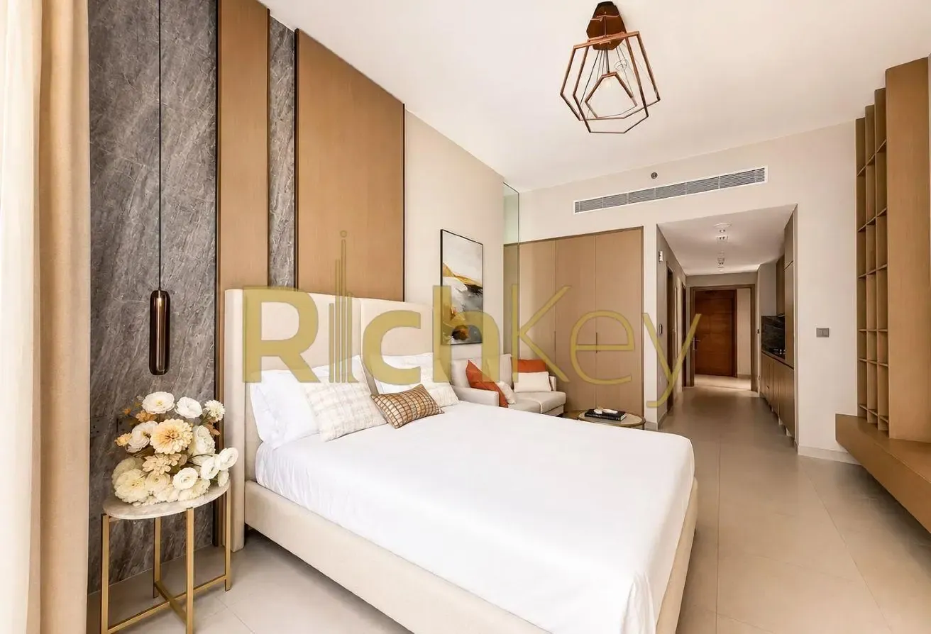 Fully Furnished|Modern Studio|Near Entrance & Exit