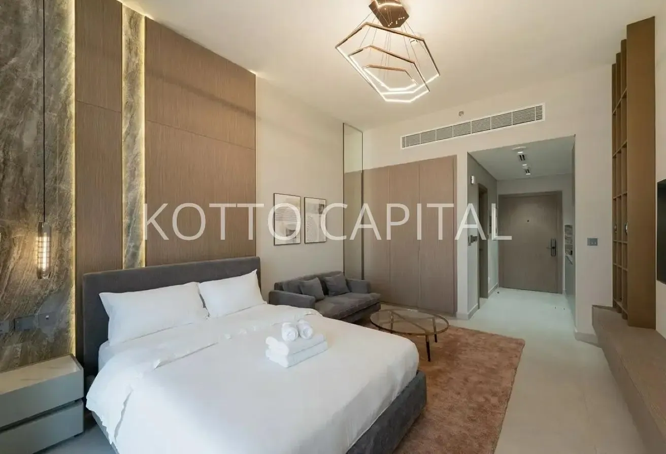 Fully Furnished | Mid Floor | Open View
