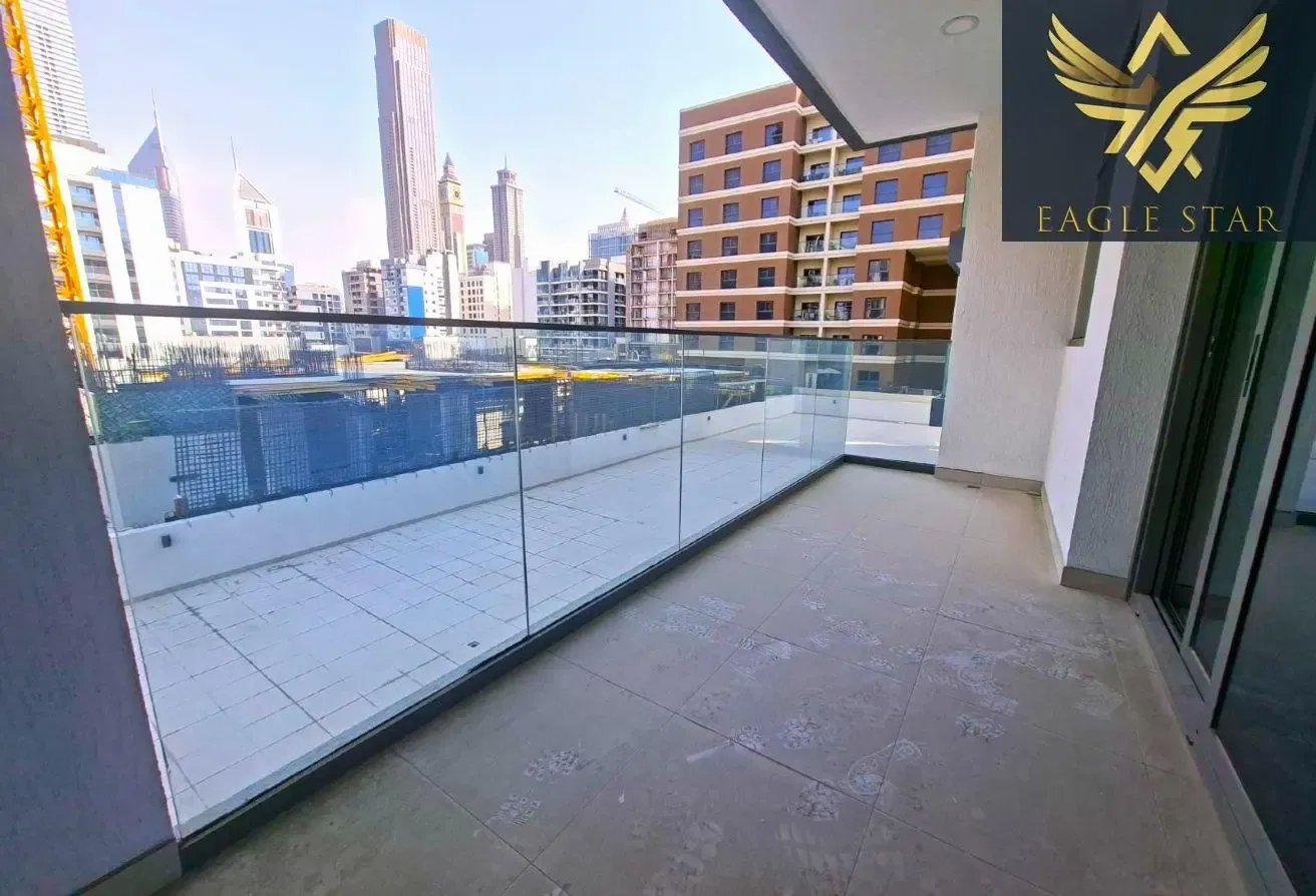 1 BR Apartment GYM POOL PARKING with Landmark View