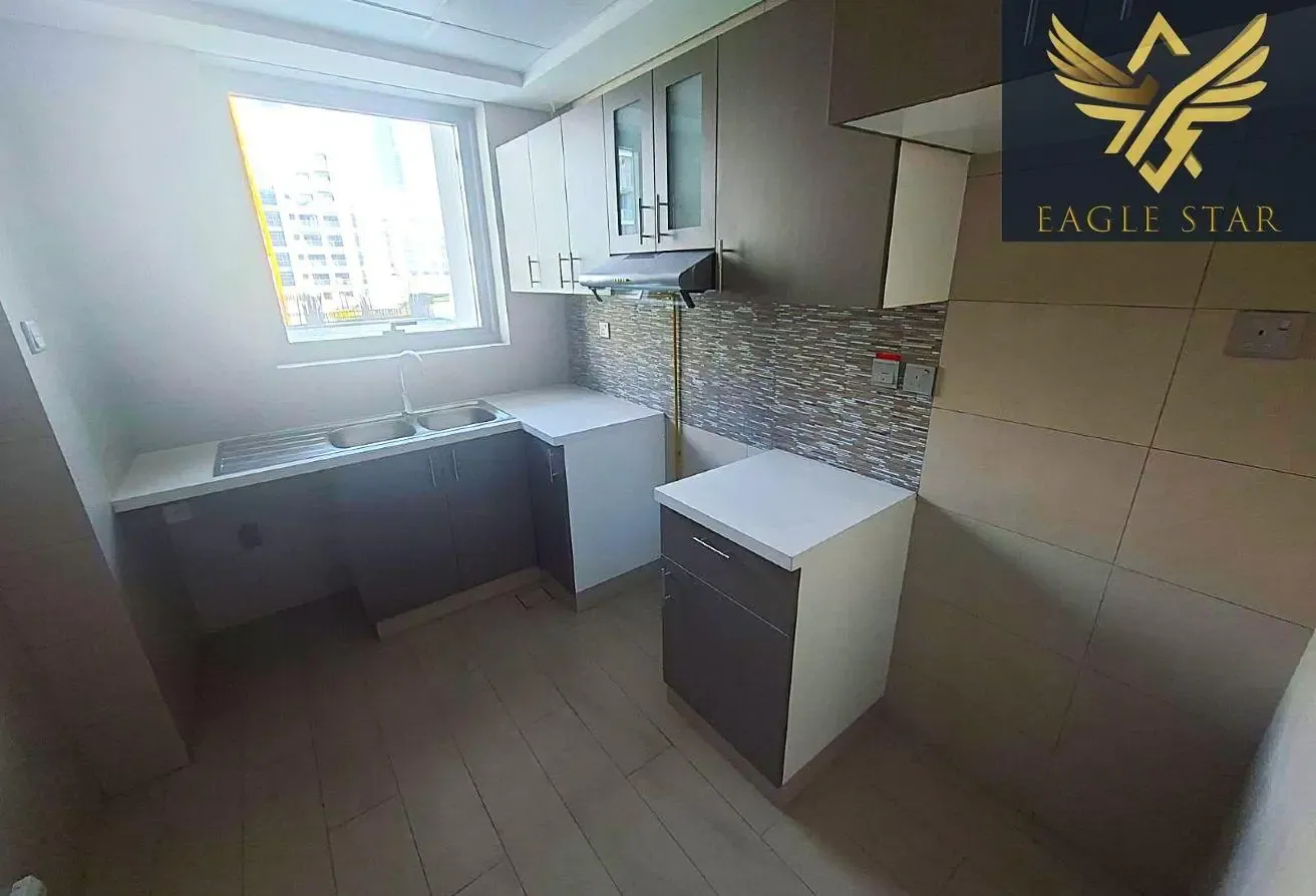 1 BR Apartment GYM POOL PARKING with Landmark View