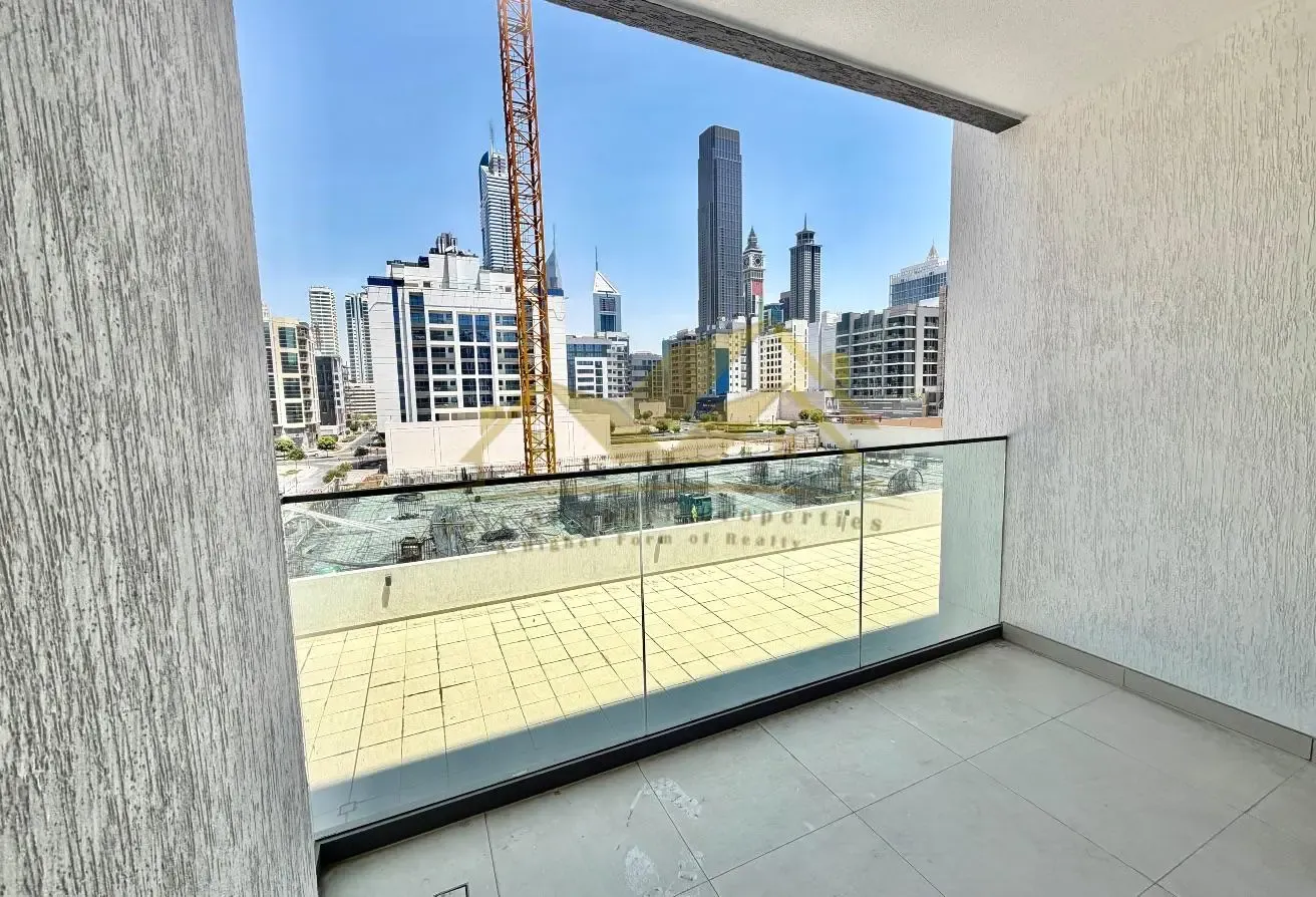 BRANDNEW 1bhk with gym pool near metro & park JGC