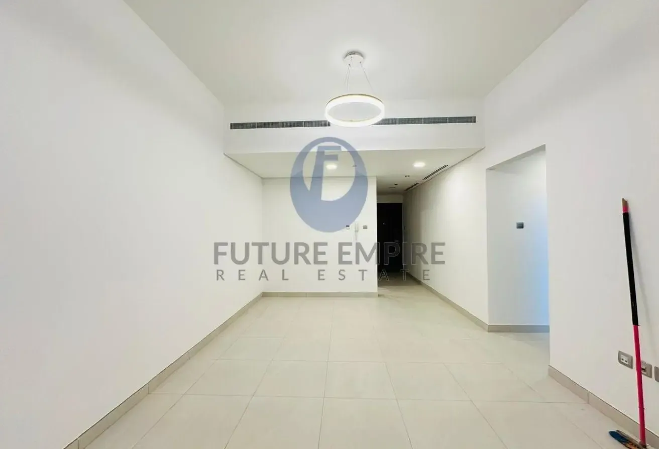 Modern 1 Bedroom | Balcony | Prime Location