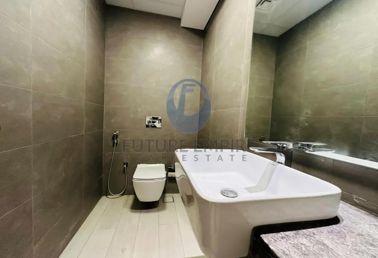 Modern 1 Bedroom | Balcony | Prime Location