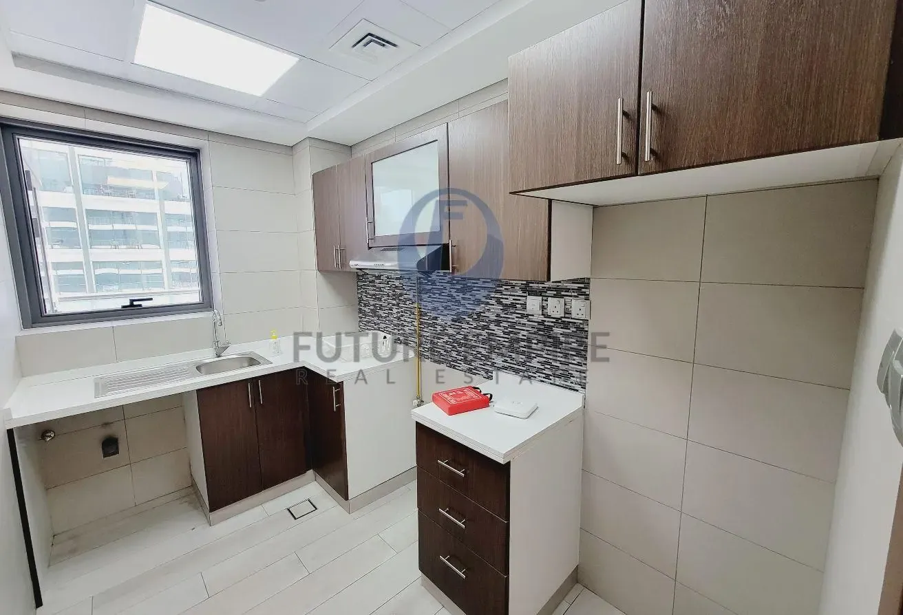 Modern 1 Bedroom | Balcony | Prime Location