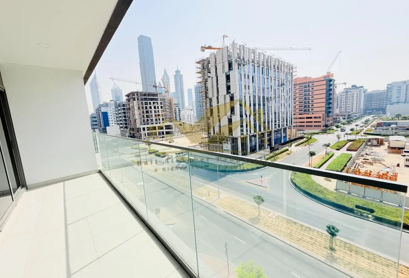 2 BR Apartment in Al Satwa | 1087 Sqft | Pool View