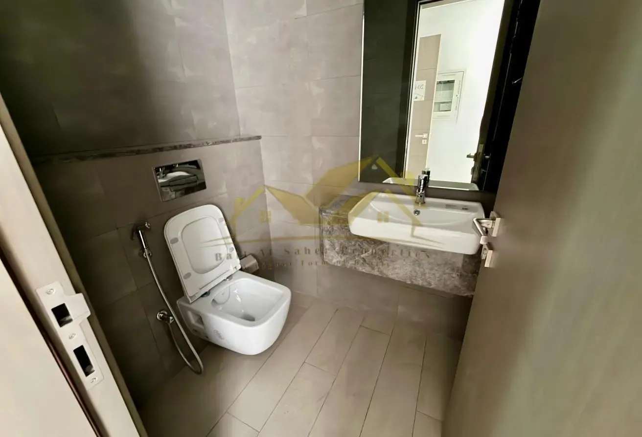 2 BR Apartment with Landmark Views in Al Satwa