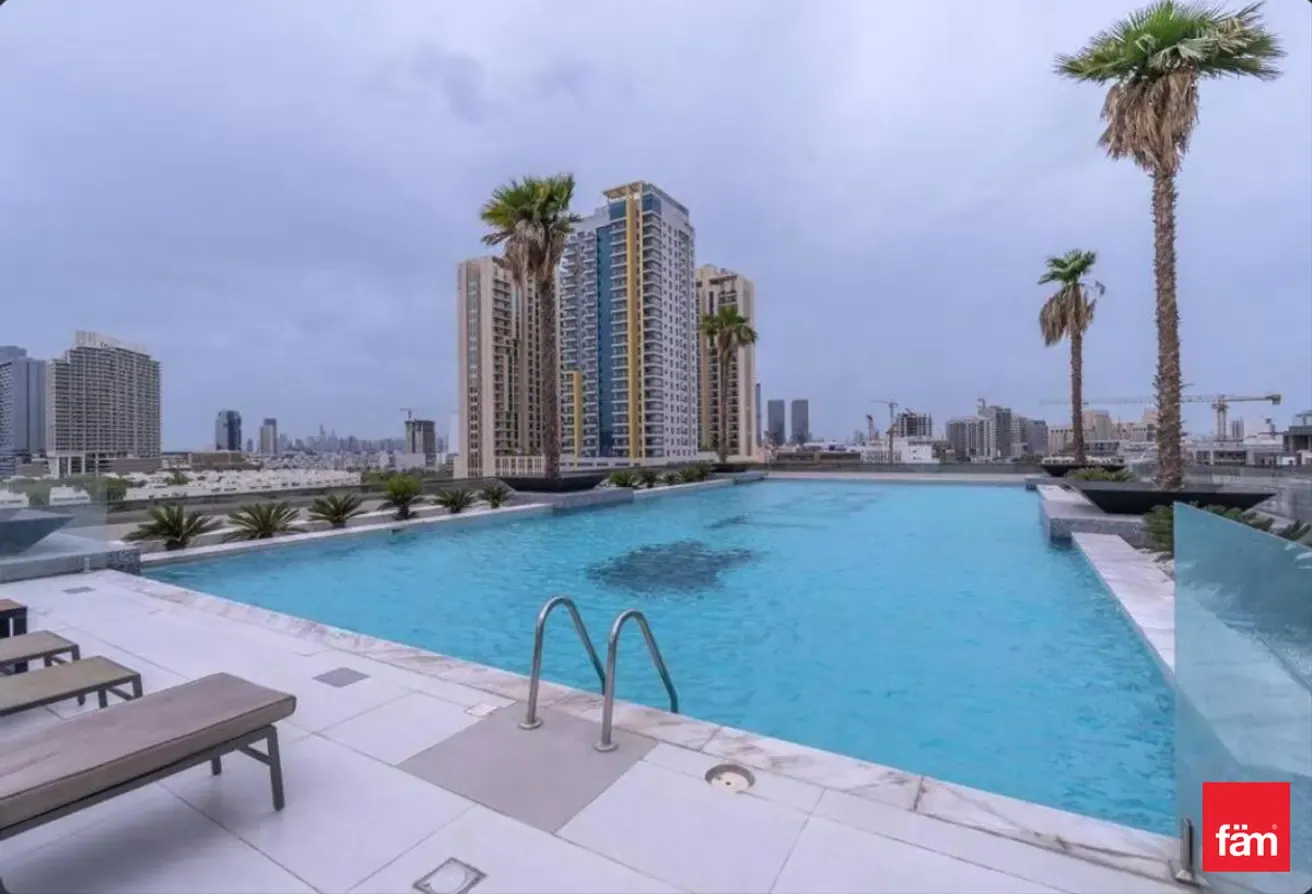 Bright & Spacious 1BR| Regina Tower JVC
