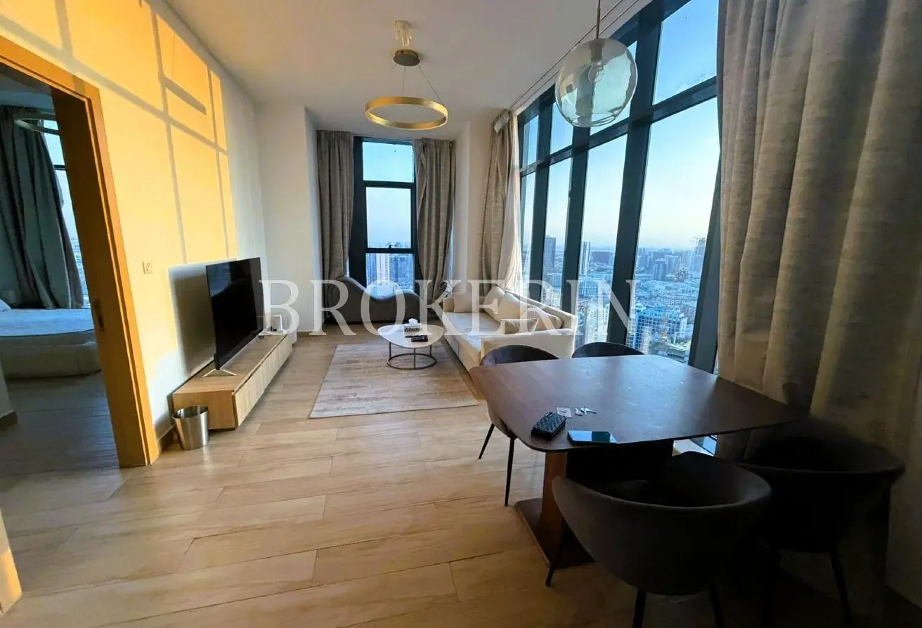 FULLY FURNISHED | PRIME LOCATION | BRIGHT INTERIOR