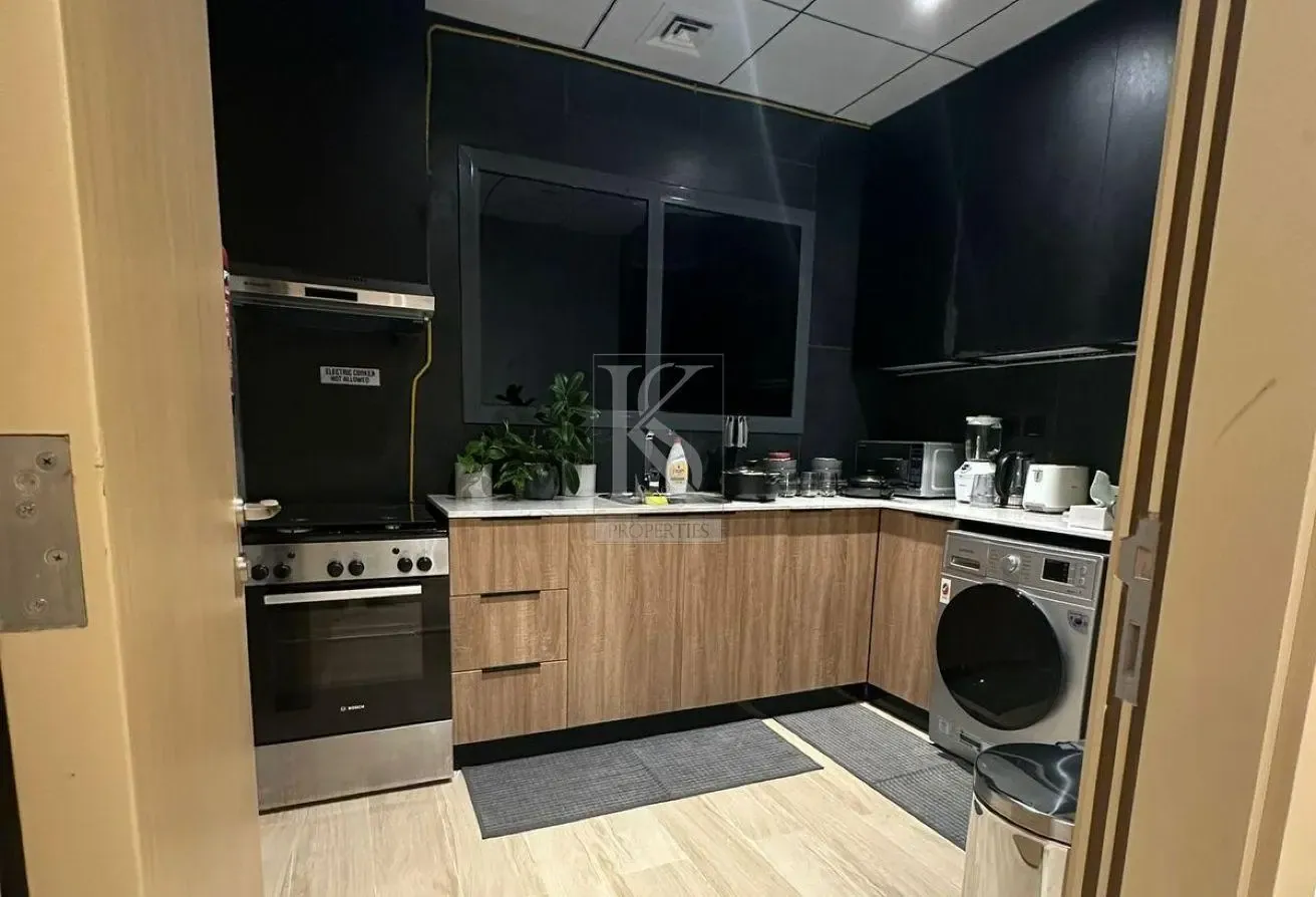 Fully Furnished | Prime Location | Community View