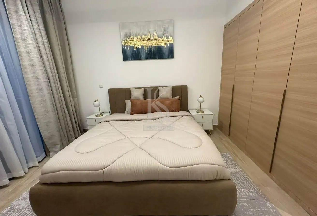 Fully Furnished | Prime Location | Community View