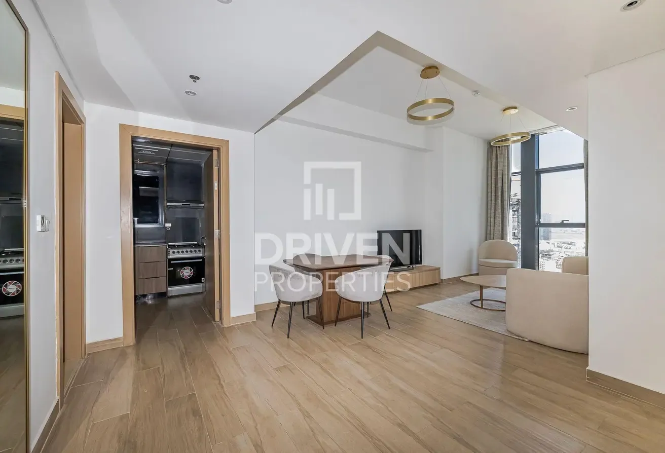 No Agents | Annual Contract Only | Prime Location