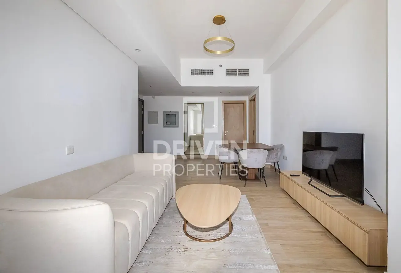 No Agents | Annual Contract Only | Prime Location