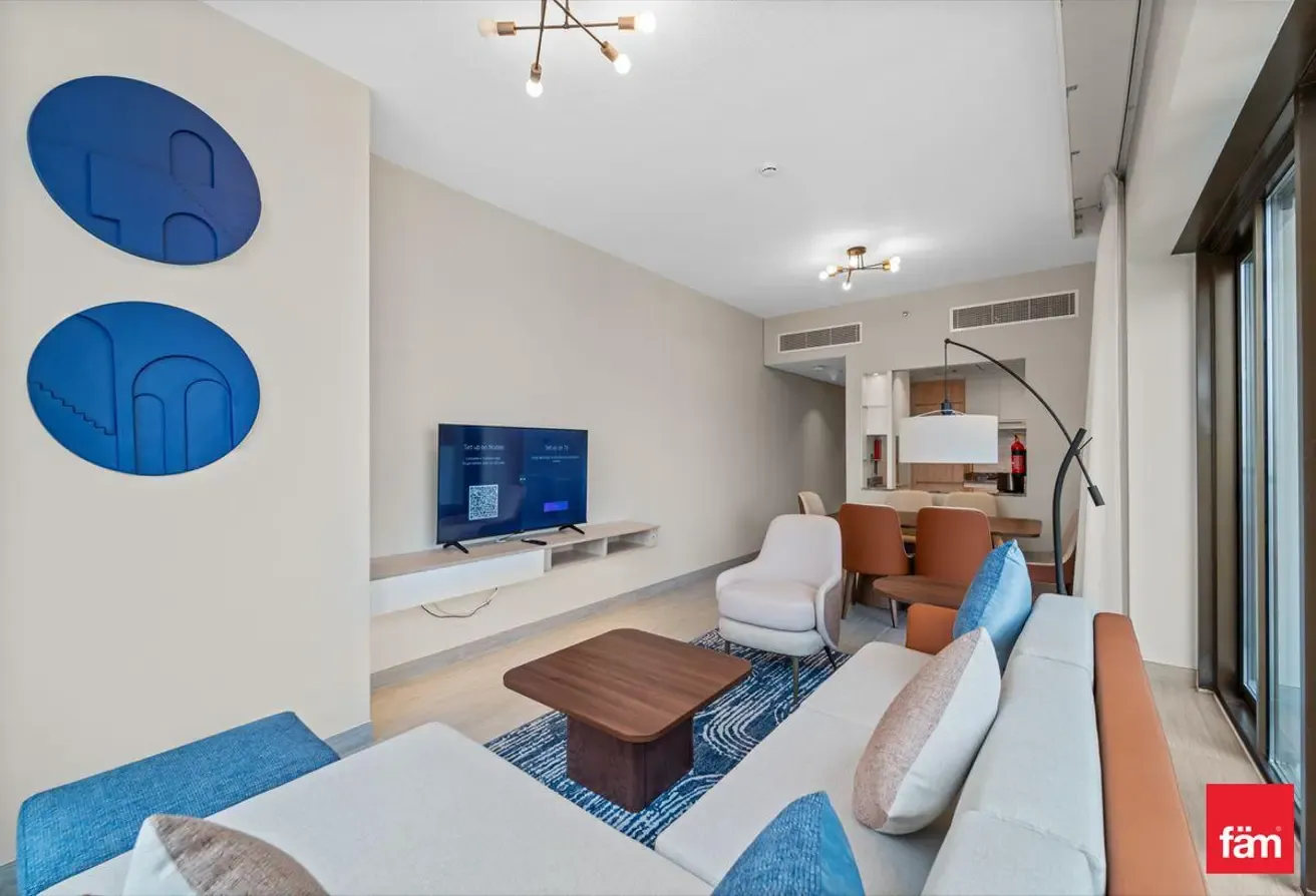 Modern apt, Burj Khalifa view, near metro
