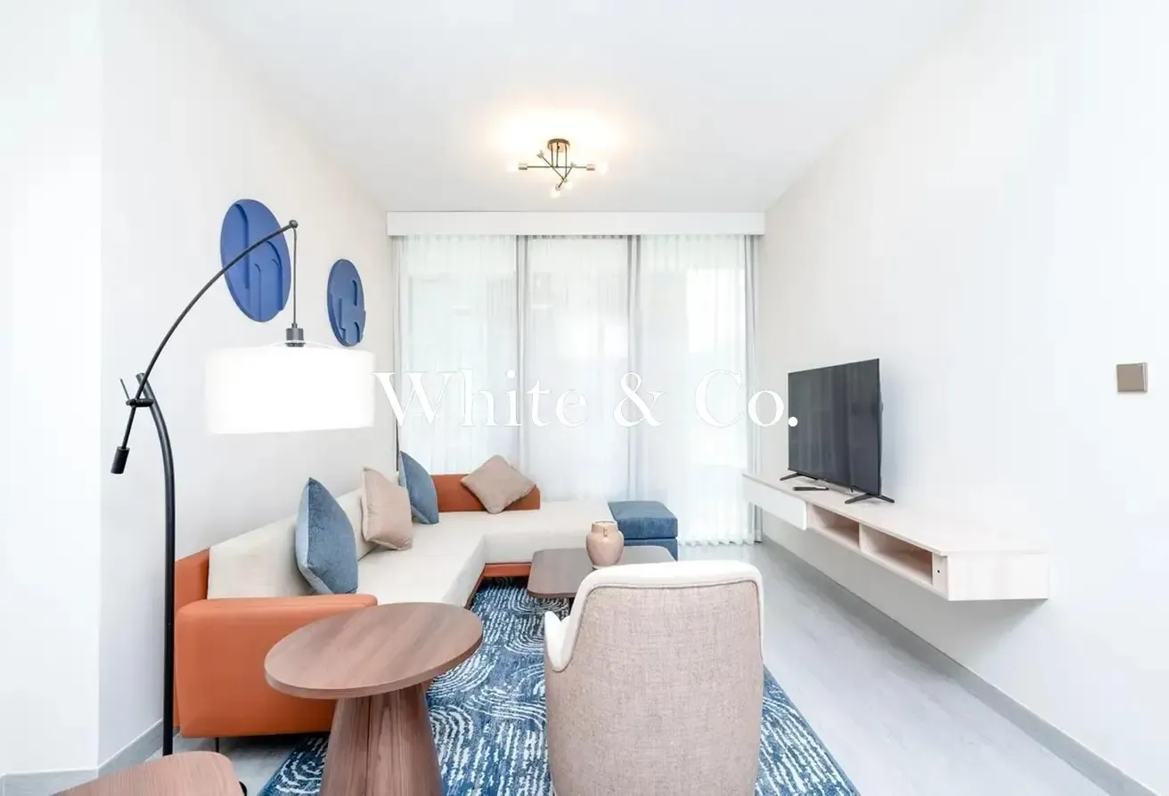 Best Amenities | Bills Included | Canal view