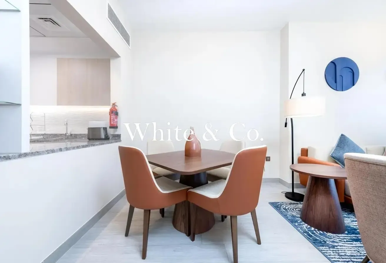 Best Amenities | Bills Included | Canal view