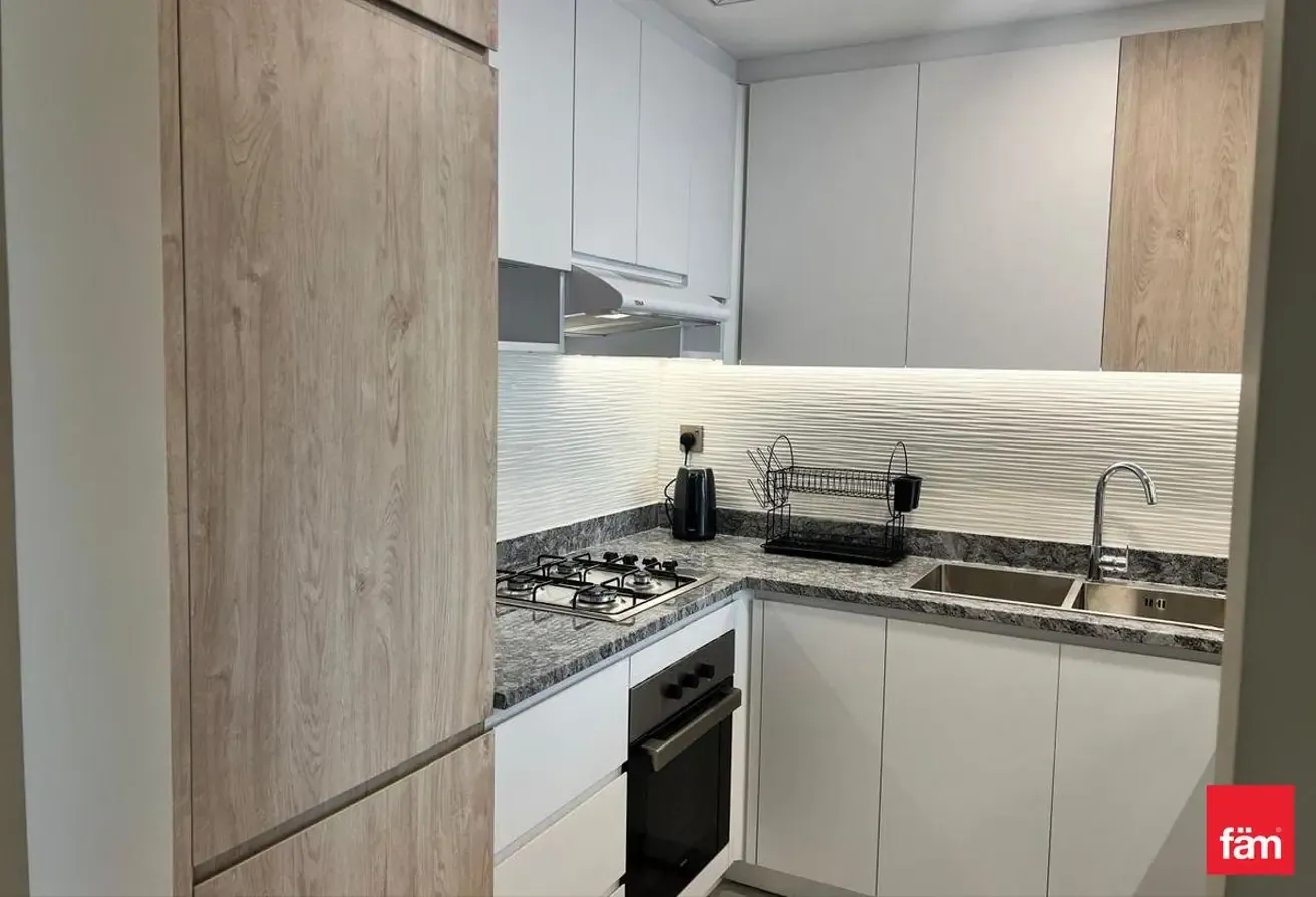 Serviced Apartment| Spacious| Central Location