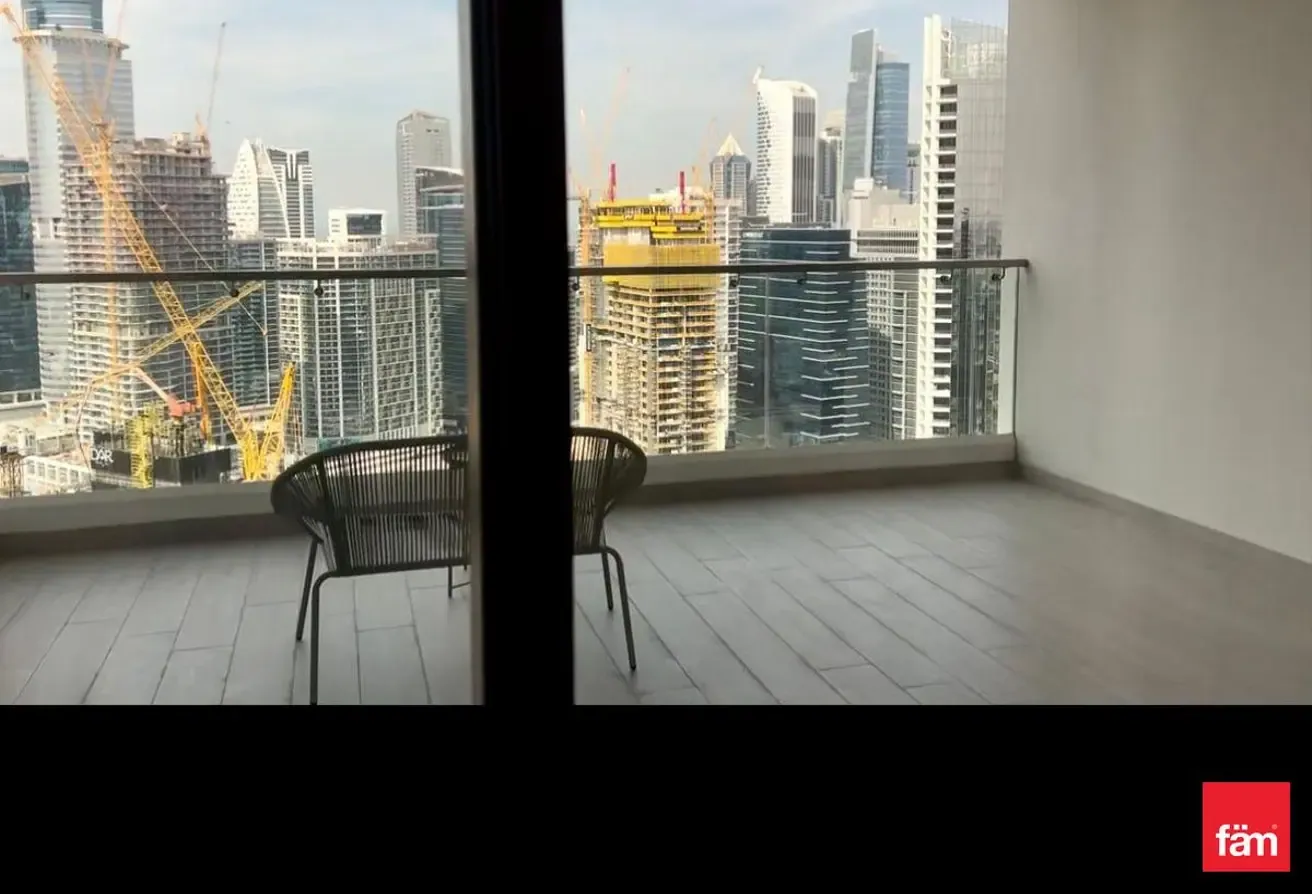 Strategic Location| Canal View| Serviced Apartment