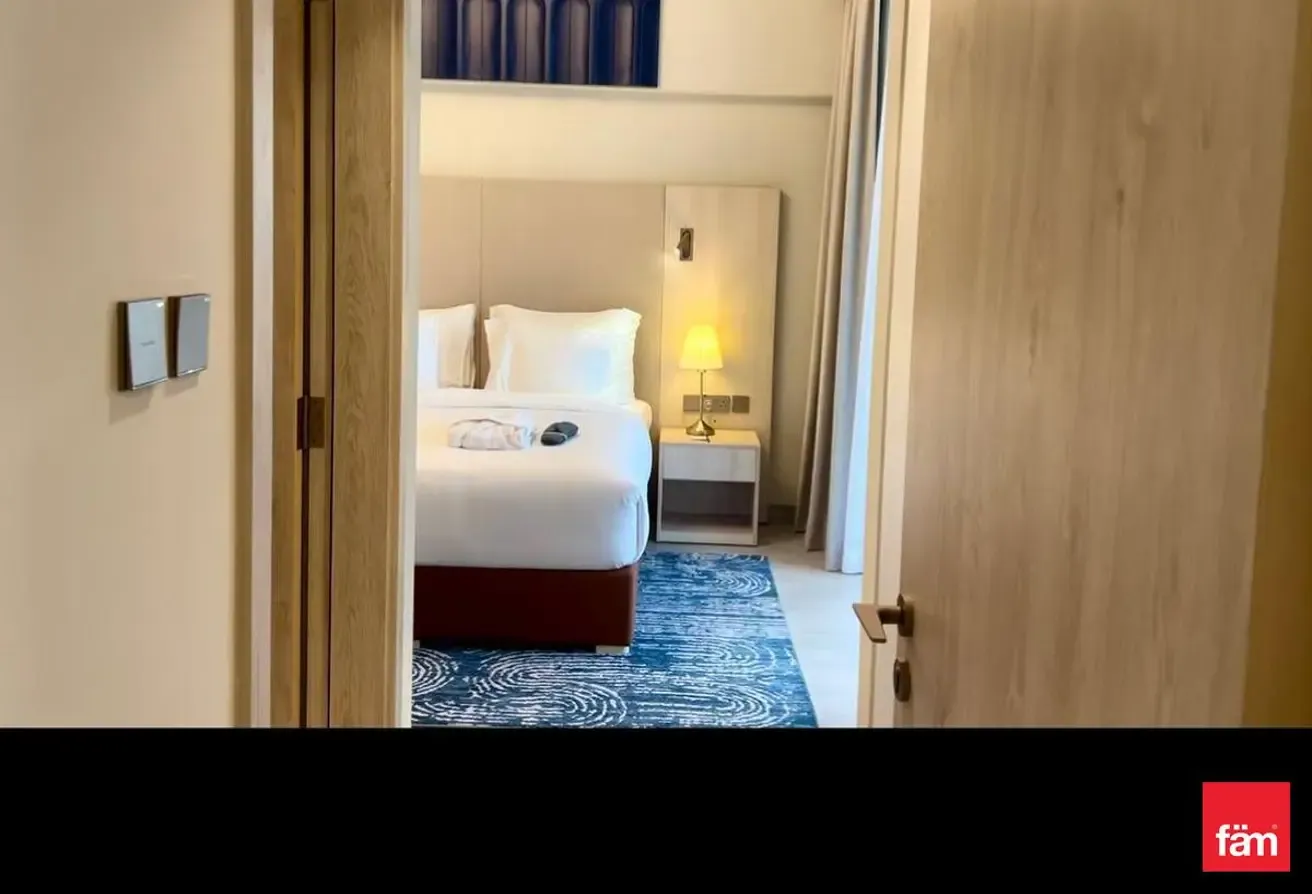 Strategic Location| Canal View| Serviced Apartment