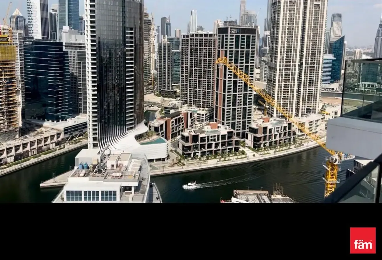 Strategic Location| Canal View| Serviced Apartment