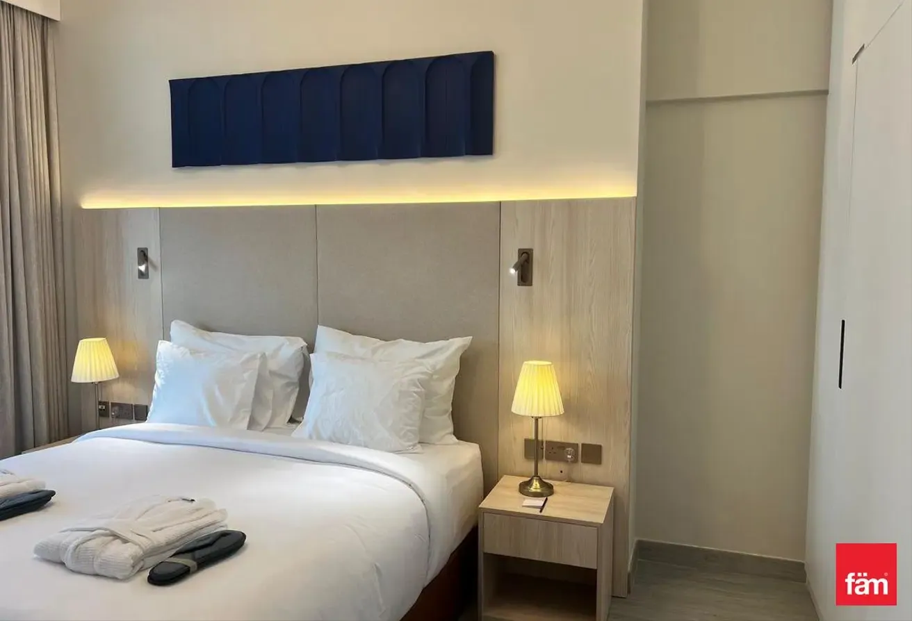 Serviced Apartment| Strategic Location| Canal View