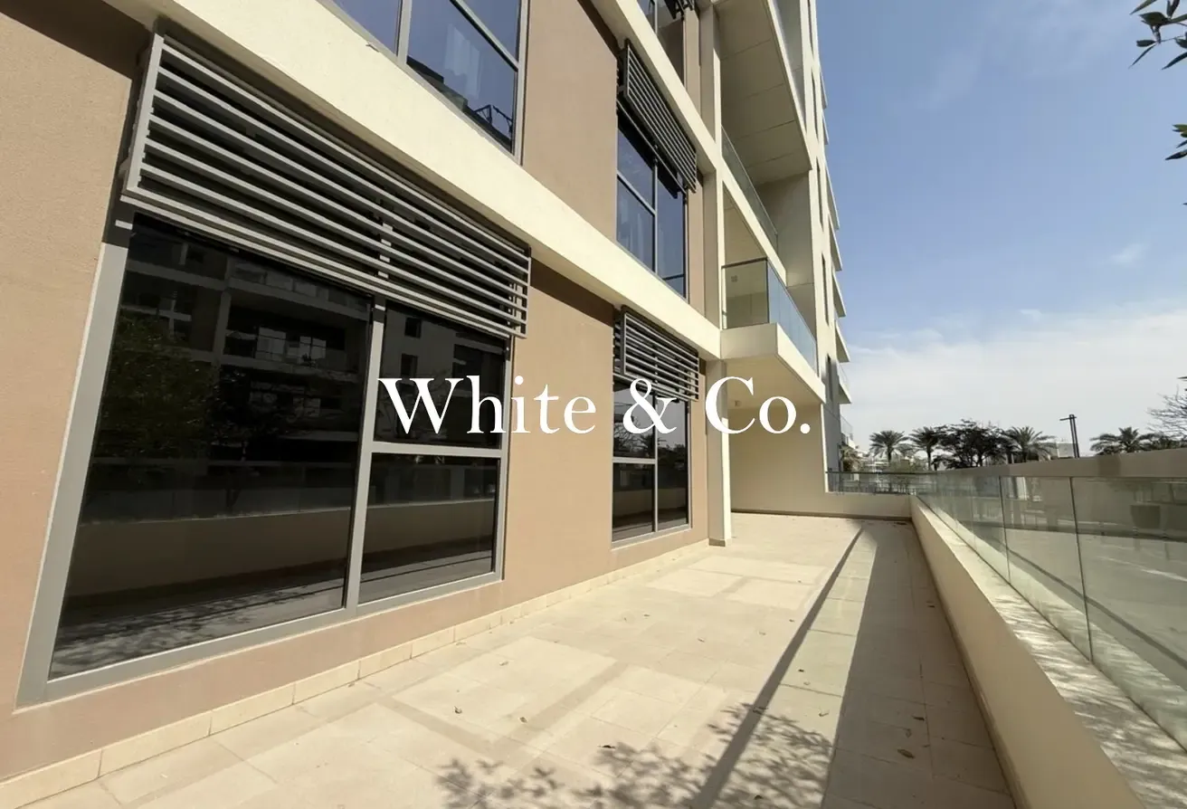Chiller Free | Vacant | Pool and Park View