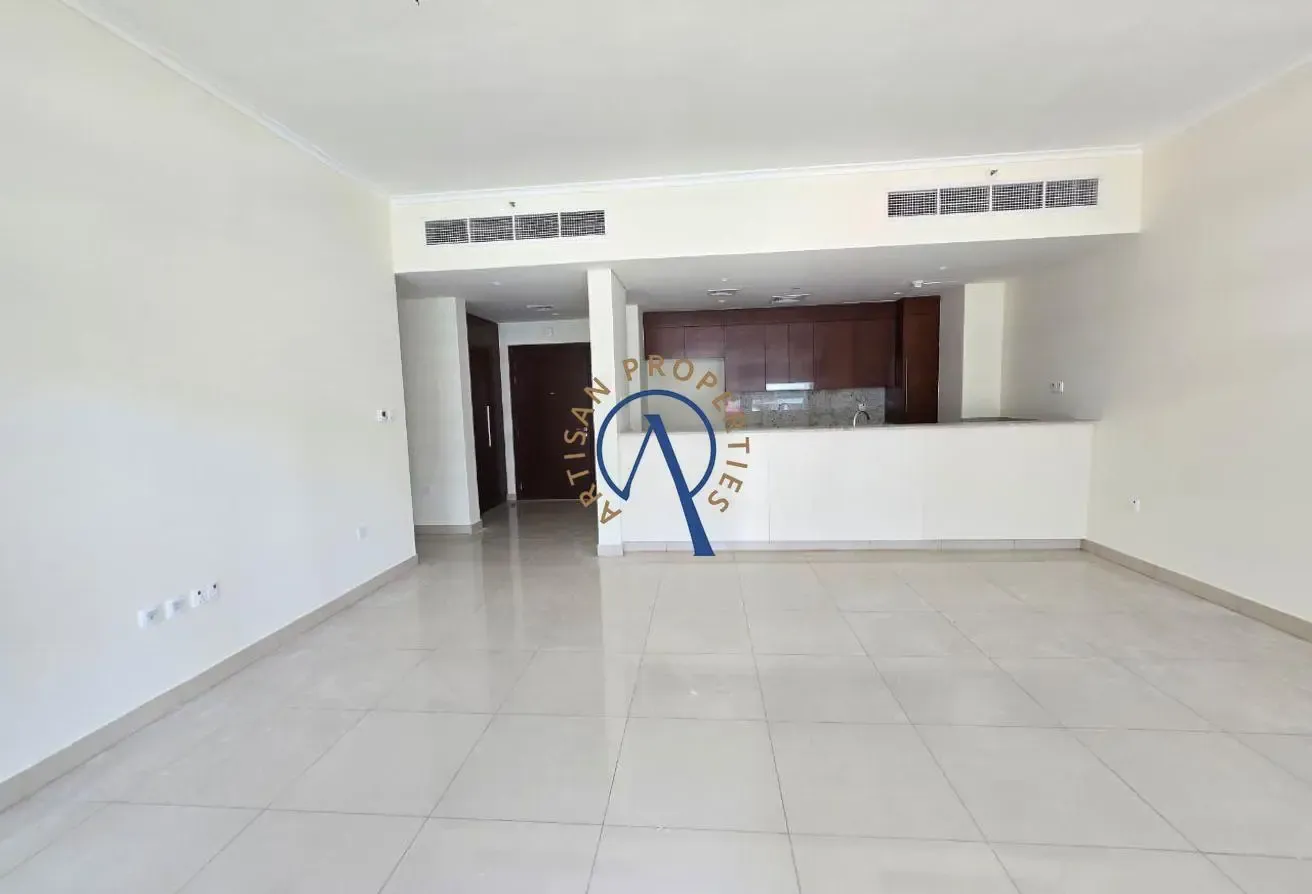 STORAGE & LAUNDRY | VACANT | POOL VIEW