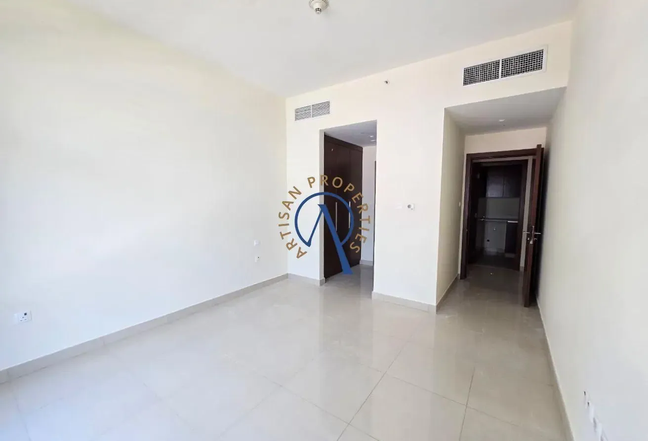 STORAGE & LAUNDRY | VACANT | POOL VIEW