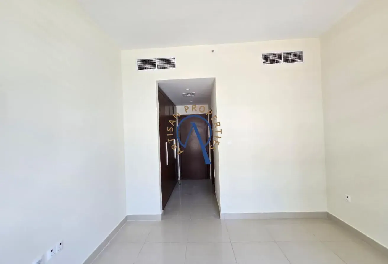 STORAGE & LAUNDRY | VACANT | POOL VIEW