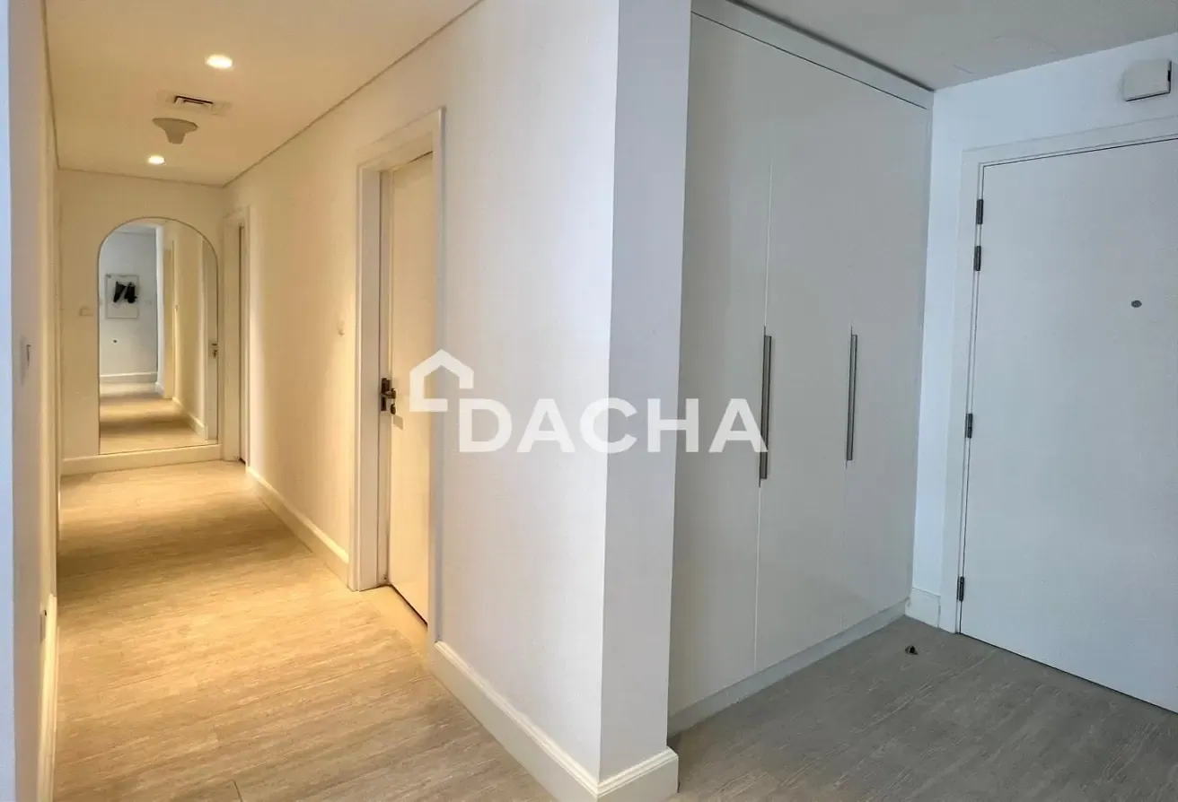 Partially Upgraded | High Floor | Vacant