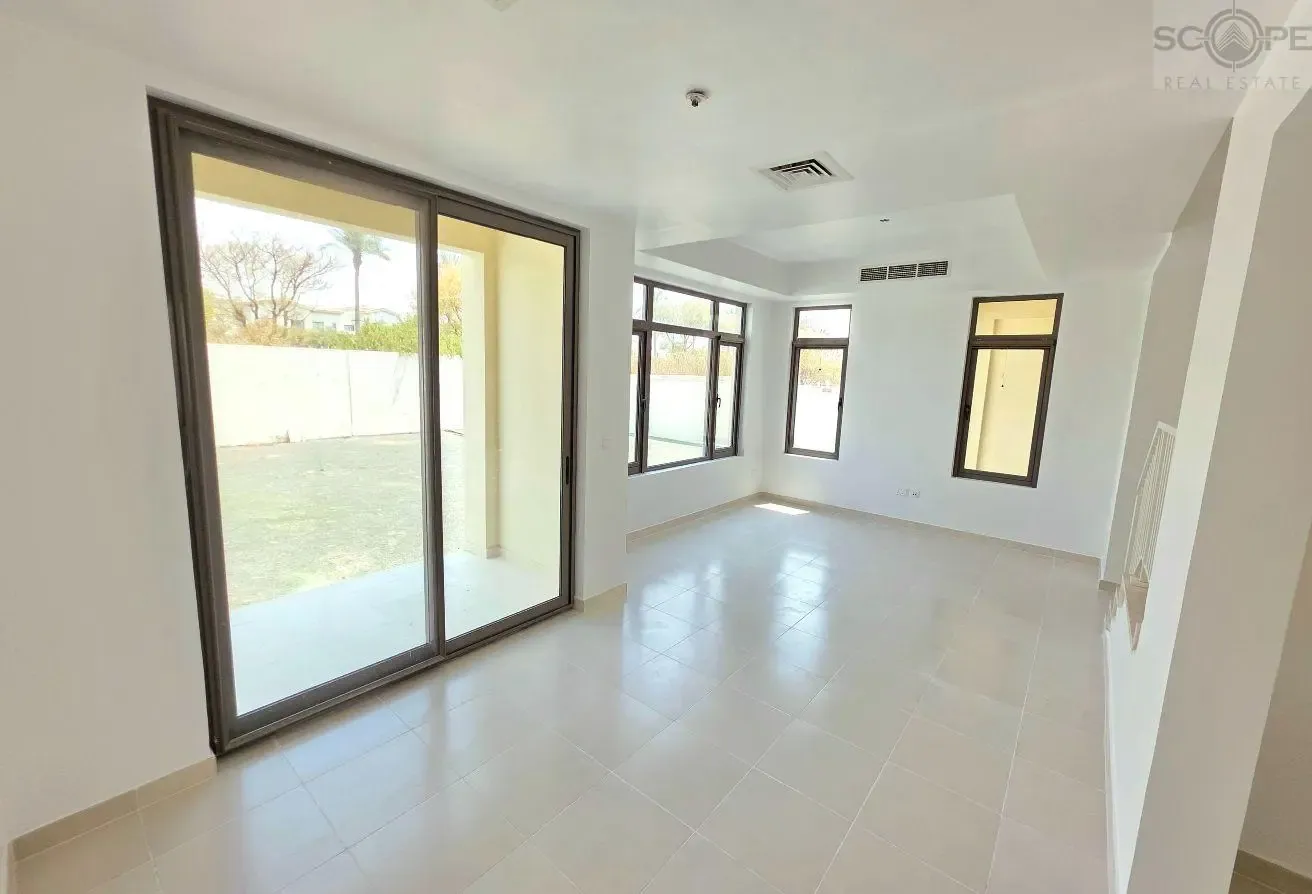 Magnificent Large Plot, Type B, 3 Beds+Study+Maid