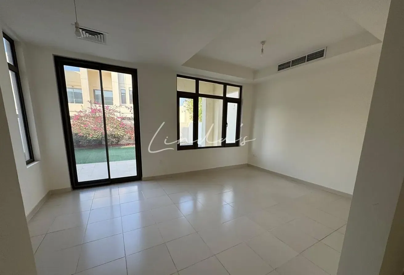Bright | ready to move in | Amazing community