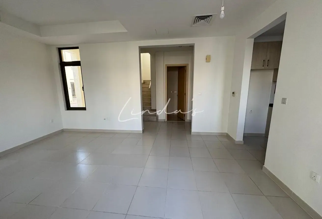 Bright | ready to move in | Amazing community