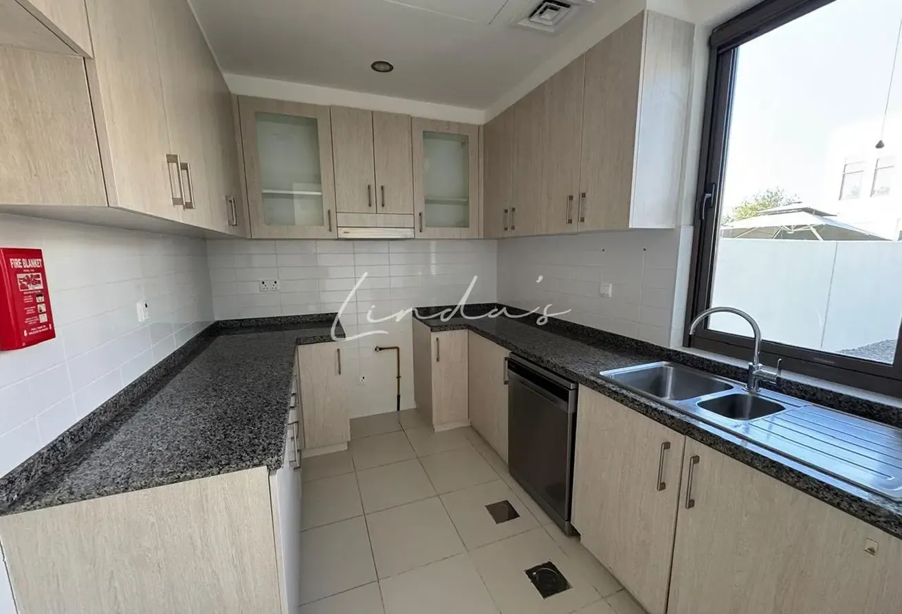 Bright | ready to move in | Amazing community