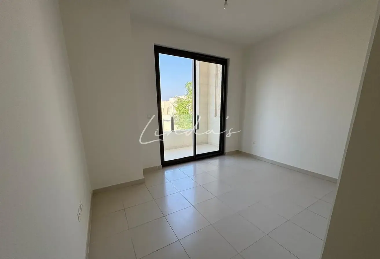 Bright | ready to move in | Amazing community