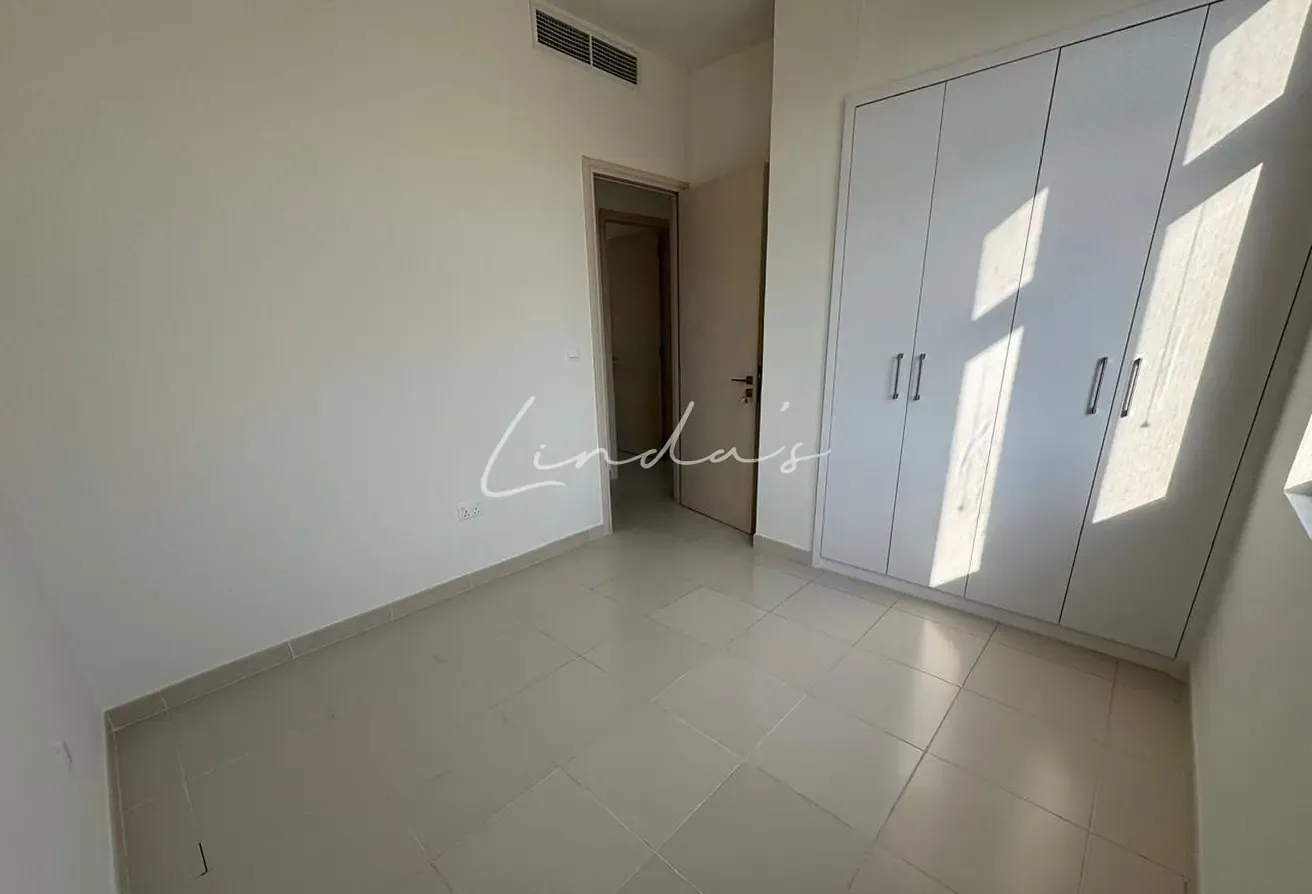 Bright | ready to move in | Amazing community