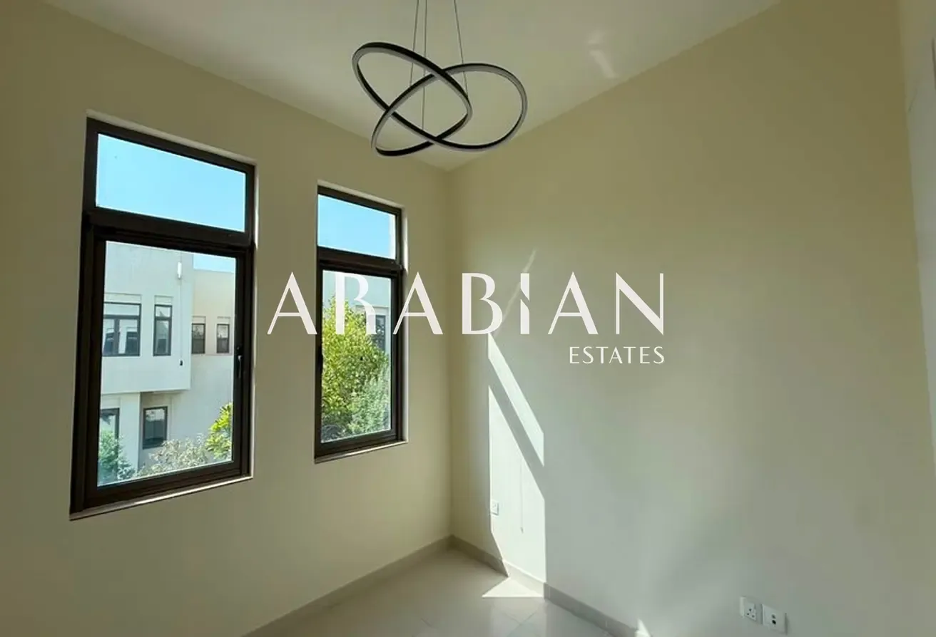 3BR Townhouse I Call to View I Area Expert