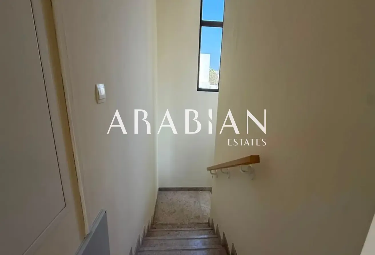 3BR Townhouse I Call to View I Area Expert
