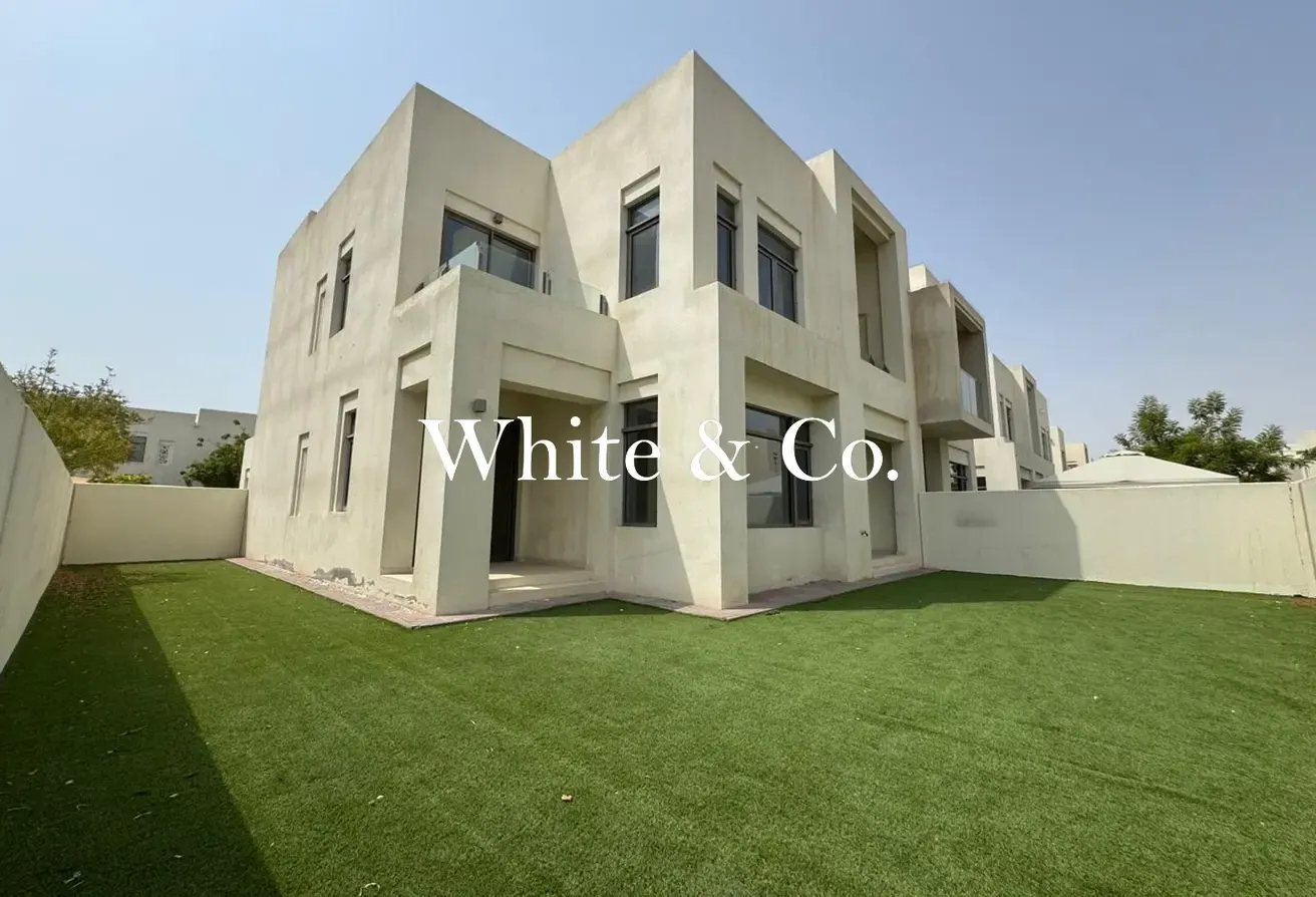 Type J | Vacant | Close To Park And Pool