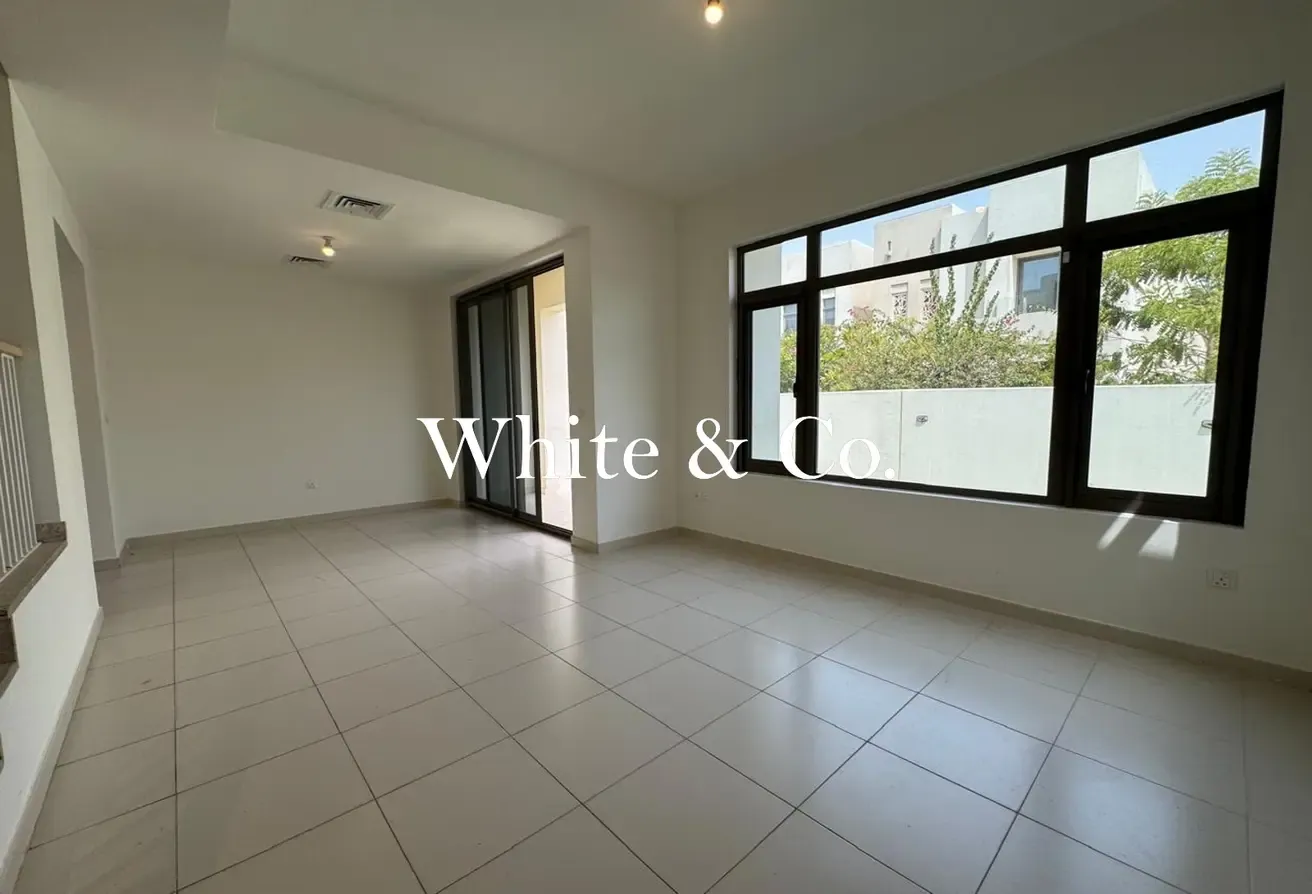 Type J | Vacant | Close To Park And Pool