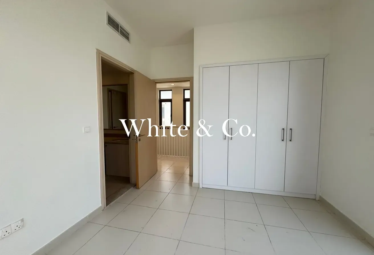 Type J | Vacant | Close To Park And Pool